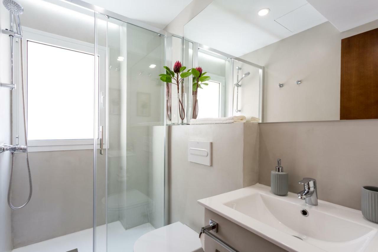 El Rio Apartment Seville Ngoại thất bức ảnh